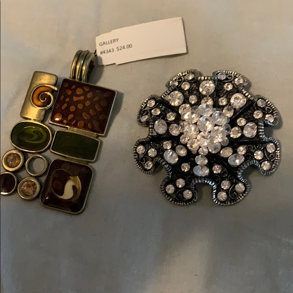 Premier pieces - Picture 1 of 4